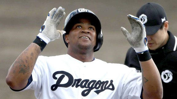 Dayan-Viciedo-Chunichi-Gragons.jpg