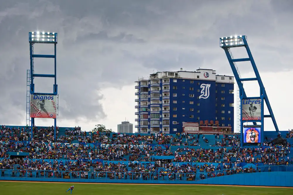Industriales-Baseball-035