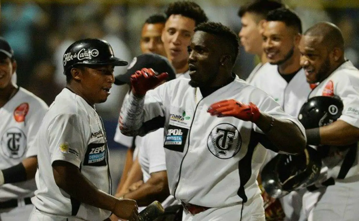 congo 11049522358 Pelota Cubana USA