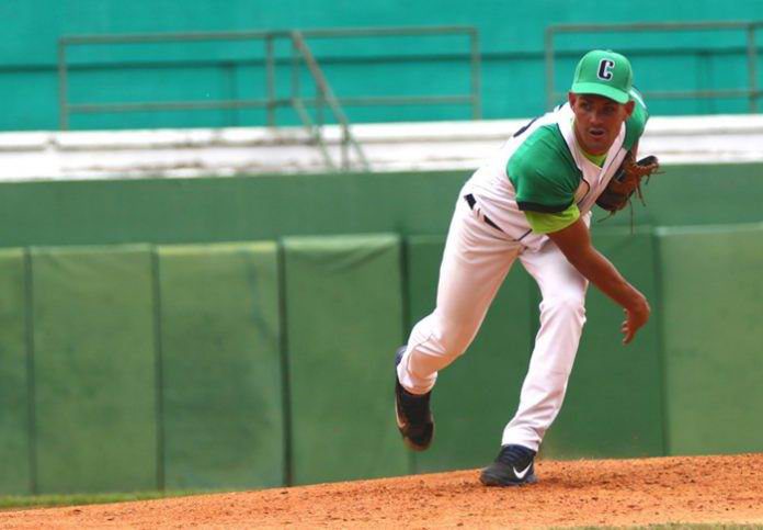 adrian bueno beisbol cfgos foto aslam castellon 24693953255132527118 Pelota Cubana USA