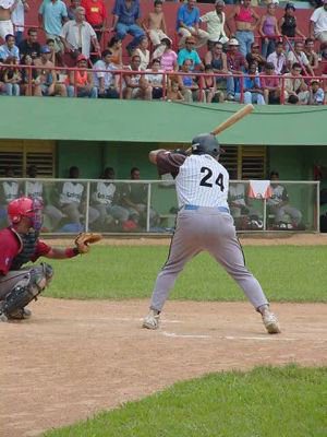 cepeda bateando r13852180415079365578 Pelota Cubana USA