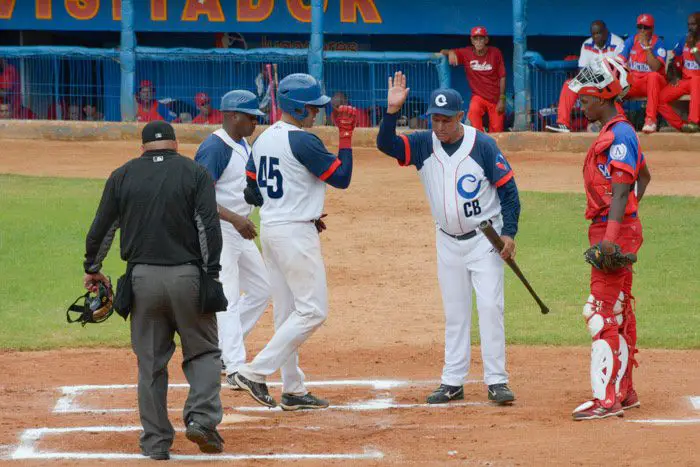 img 2639 Pelota Cubana USA