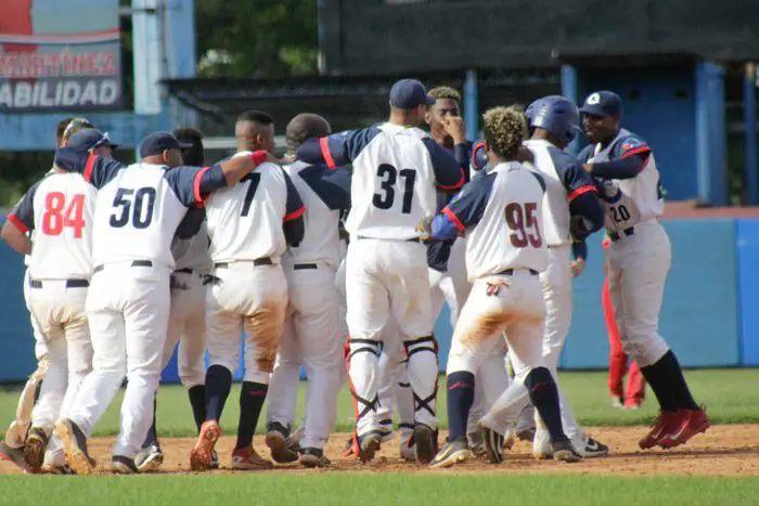 1028 beisbol Pelota Cubana USA