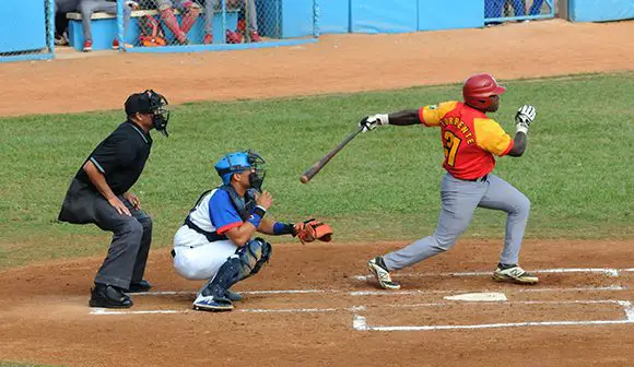 industriales vs matanzas segundo juego serie nacional de beisbol cubano Pelota Cubana USA