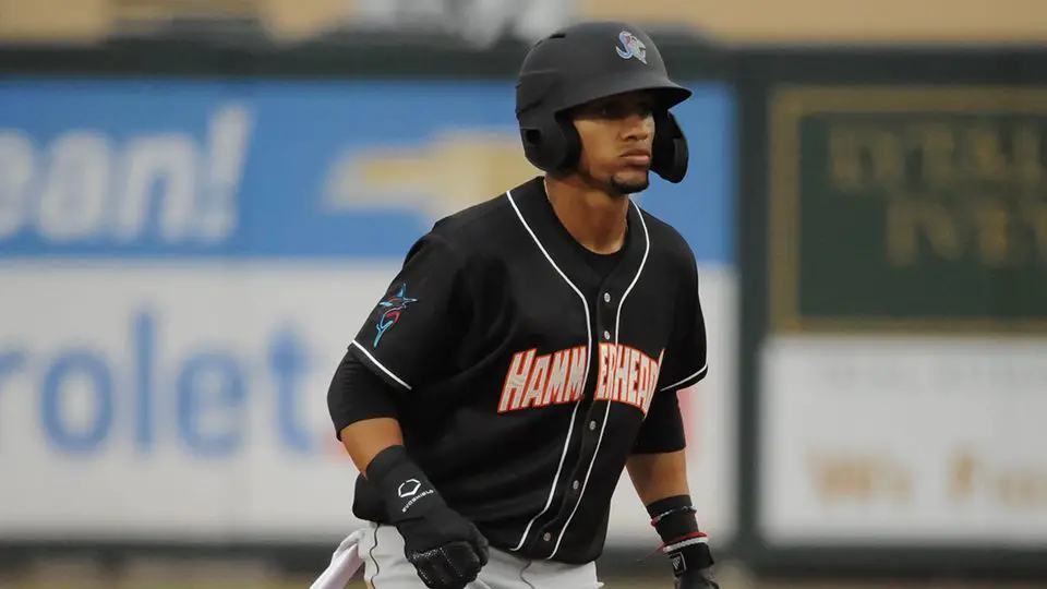 Víctor Víctor Mesa adapta su swing para la próxima temporada cut 1 Pelota Cubana USA