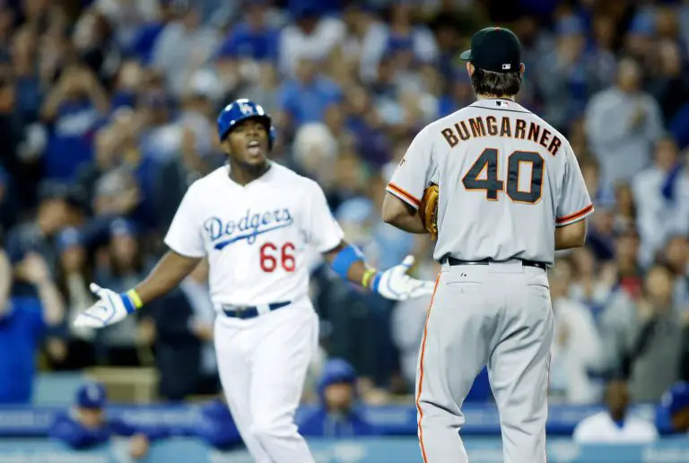 rawImage 2 Pelota Cubana USA