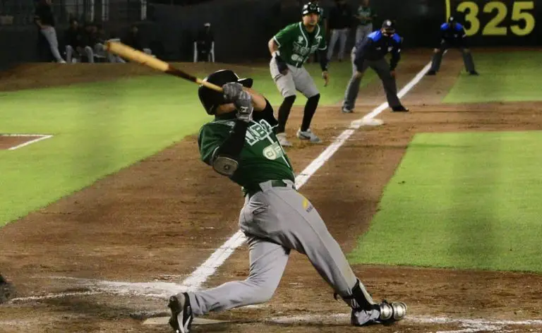 El bate de Maikel Serrano pone Tabasco a un juego de avanzar en los playoffs 726b53 d1705311b4884bbabf8498b18ec3f7157Emv2 Pelota Cubana USA