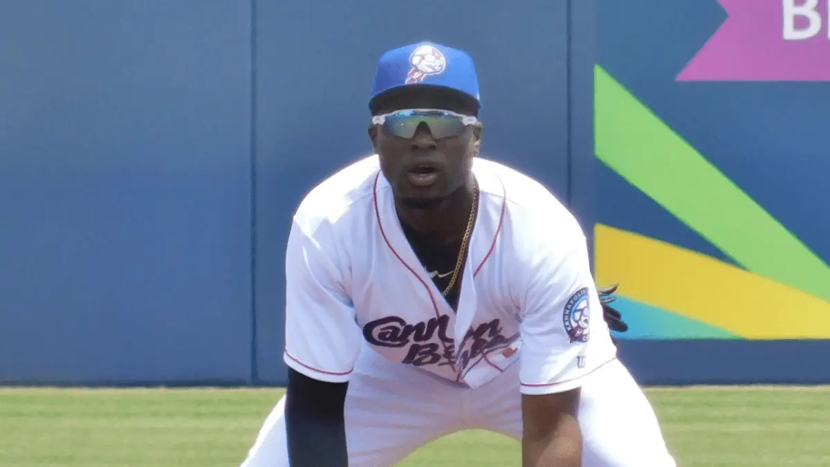 Bryan Ramos conecta su decimoquinto cuadrangular en Clase A Fuerte.