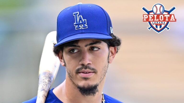 Los Dodgers de Los Ángeles anunciaron que el cubano Miguel Vargas fue enviado a Ligas Menores, específicamente a Triple A.