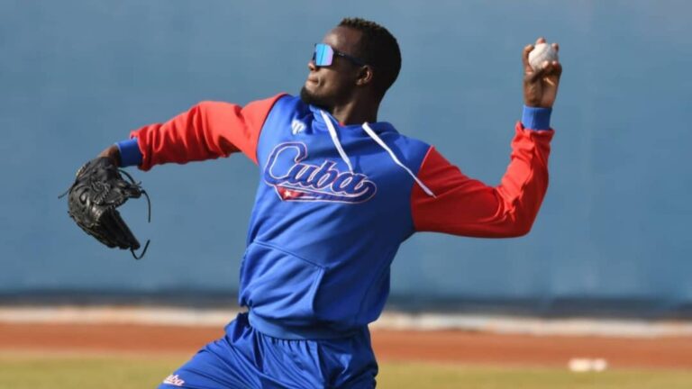 Liván Moinelo volverá de su lesión en los Play Off de la II Liga Élite del Béisbol Cubano