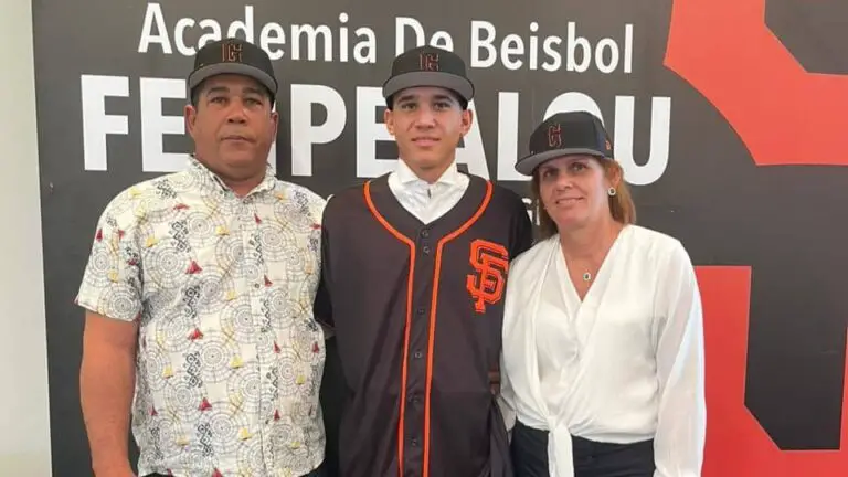 Hijo de ex-jugador de Series Nacionales con Villa Clara firma con los Gigantes de San Francisco