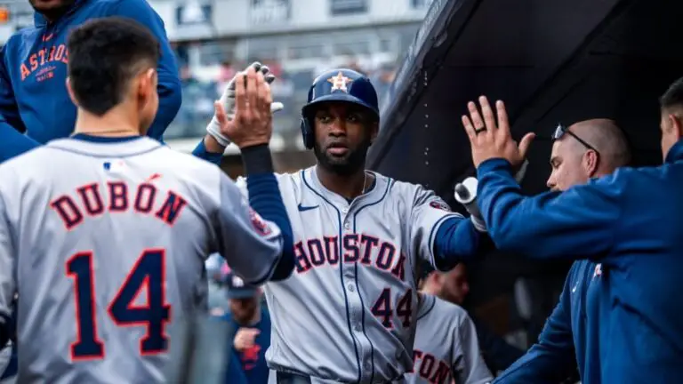 Yordan Álvarez aporta a triunfo de los Astros de Houston con remolcada y partido multihits.