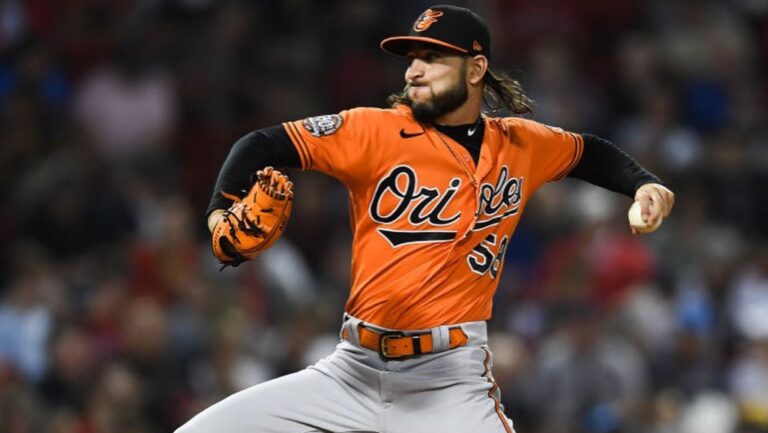 Cionel Pérez rebaja su efectividad hasta 3.95 en derrota de Orioles ante Mets