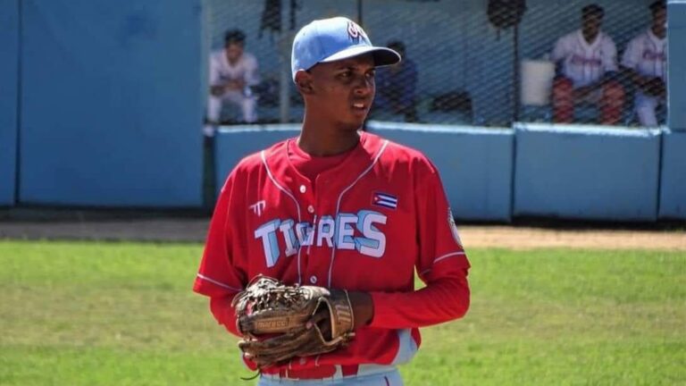 Novato del Año de la 63 Serie Nacional buscará firma profesional desde República Dominicana