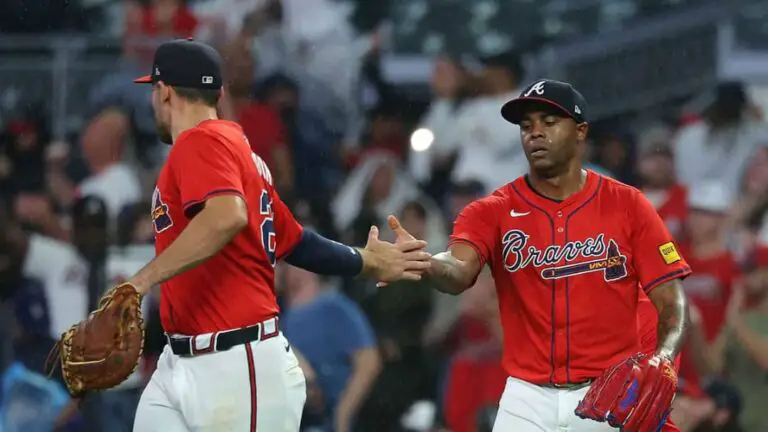 Raisel Iglesias lanza una entrada perfecta en triunfo de Braves sobre Dodgers