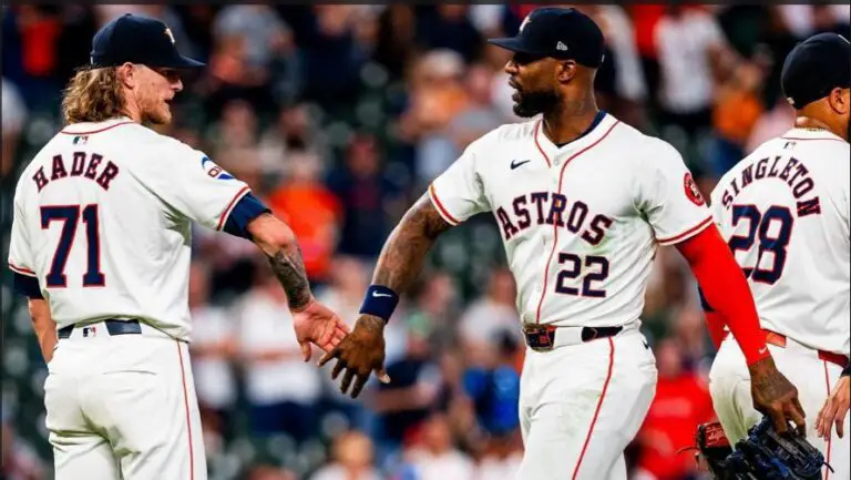 Jon Singleton se viste de héroe y Astros siguen invictos en los “Kikuchi Day”