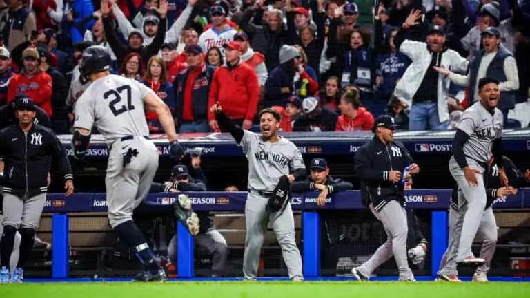 Los Yankees se colocan a un juego de regresar a la Serie Mundial 15 años después