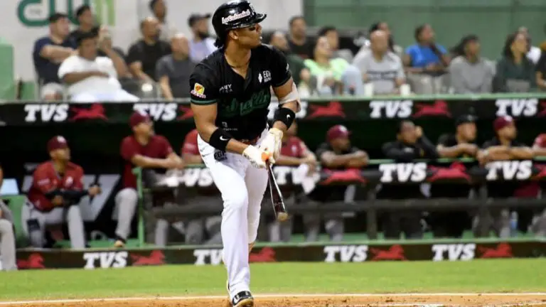 José Barrero sumó otro cuadrangular con las Estrellas Orientales en LIDOM