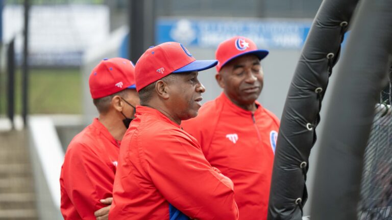 Germán Mesa: "Omar Linares es el pelotero más completo que ha pasado por el béisbol cubano"