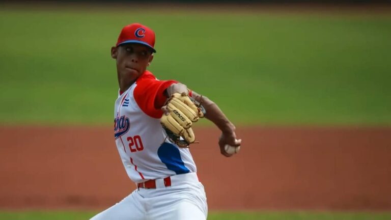 Lanzador de la reserva de Cuba al pasado Clásico Mundial firmará con los Azulejos de Toronto