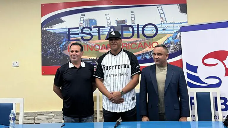 Frank Abel Álvarez firma oficialmente con los Guerreros de Oaxaca.