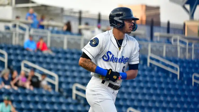 Ernesto Martínez Jr recibe invitación al Spring Training por los Cerveceros de Milwaukee