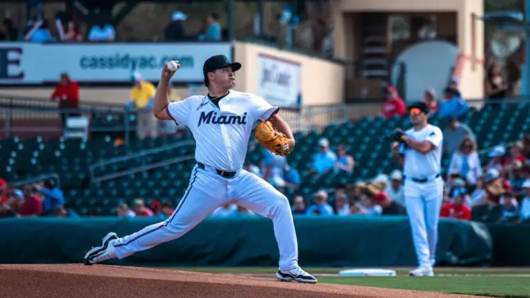 Cal Quantrill tiene dificultades en su debut primaveral con los Marlins, pero otros lanzadores impresionan.