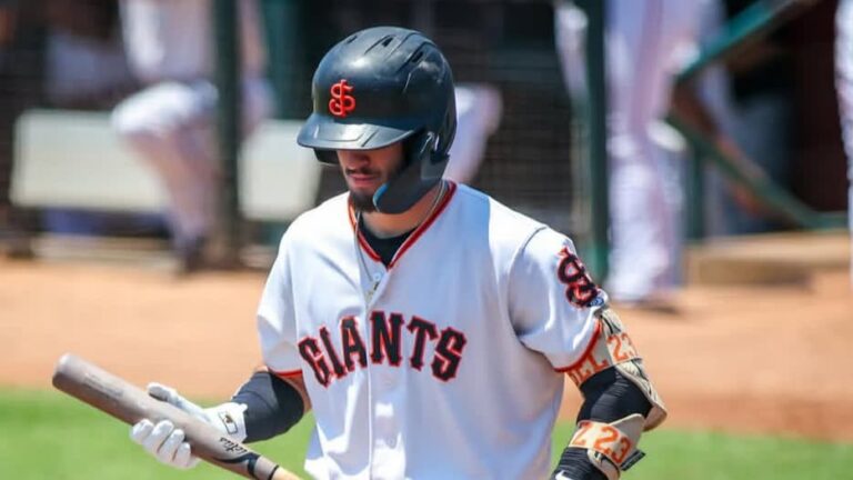 Prospecto cubano conectó primer HR en Spring Training con los Gigantes de San Francisco.