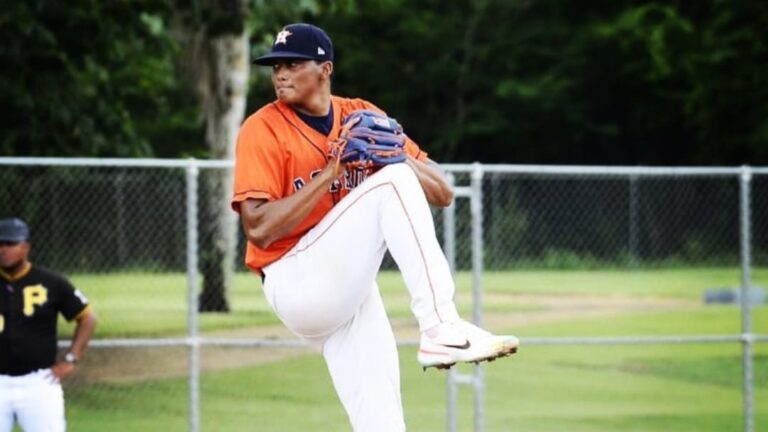 Lanzador Yanquiel Sánchez es despedido por los Astros de Houston.