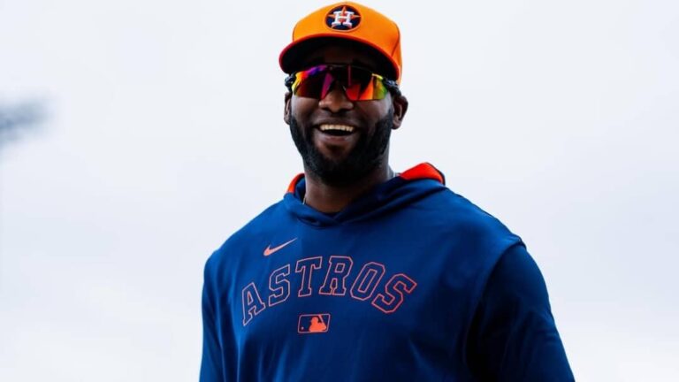 Yordan Álvarez conecta su primer imparable en el Spring Training