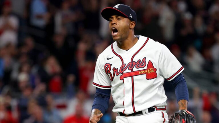 Raisel Iglesias hermético en victoria de los Bravos de Atlanta