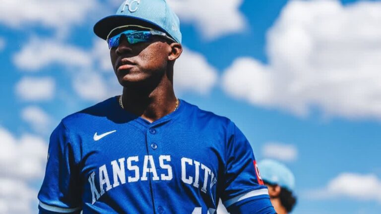 Dairon Blanco contribuye en victoria de los Reales de Kansas City