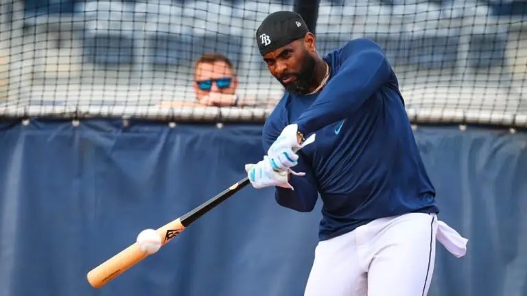 Yandy Díaz raya la tarjeta en triunfo de Tampa Bay Rays en spring training.