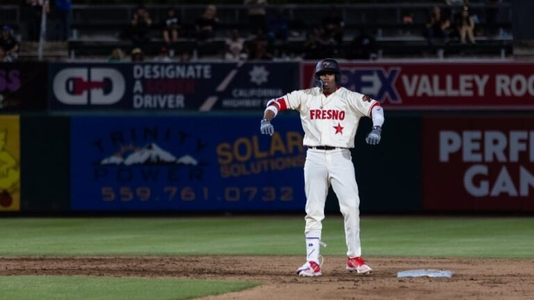 Yanquiel Fernández en puestos de vanguardia entre mejores prospectos de los Rockies.