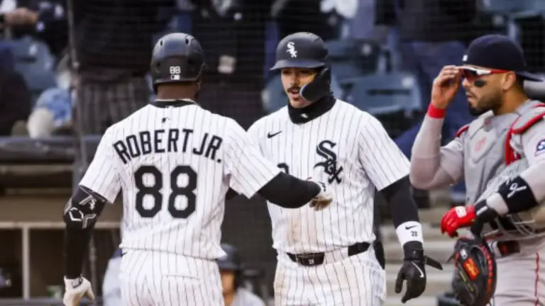 Fuentes: Los Dodgers de Los Angeles están interesados en Luis Robert Jr.