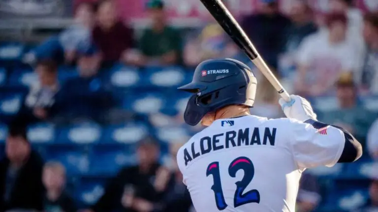 Kemp Alderman muestra poder y velocidad en Doble-A
