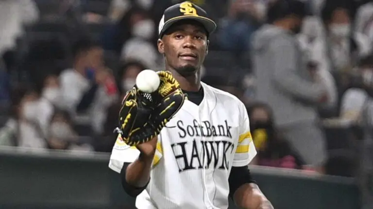 Liván Moinelo con otra salida de calidad en Japón
