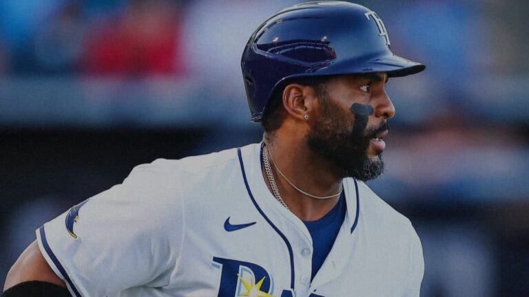 Yandy Díaz triplica en triunfo de los Rays sobre Yankees y llega a 61 en MLB.