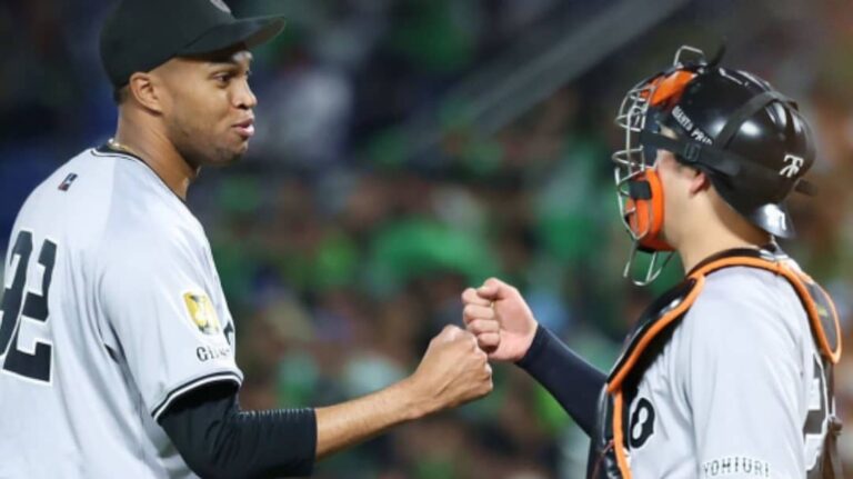 Raidel Martínez llegó a 12 salvados en la NPB.