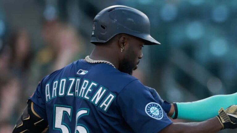 Randy Arozarena aumenta su racha de partidos consecutivos embasándose en MLB.