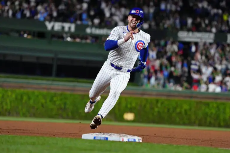 Los Cubs dejan tendidos a los Marlins tras colapso en el noveno inning