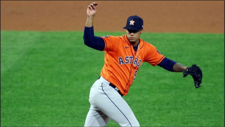 Bullpen de Astros falla y Marineros empata la serie en Houston
