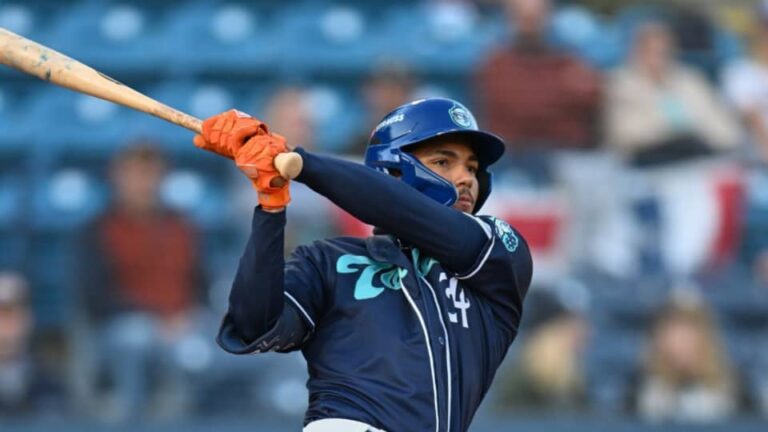 Kenni Gómez conecta extrabase por tercer día consecutivo en Clase A Avanzada