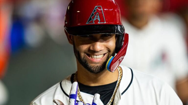 Lourdes Gurriel Jr aumentó sus extrabases en la temporada y llegó a 31 RBI con Arizona