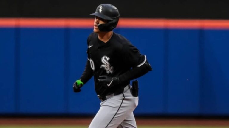 Miguel Vargas pega jonrón y empuja tres ante Mets de Nueva York
