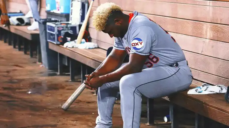 Cirugía Tommy John pondrá punto final a la temporada de Ronel Blanco.