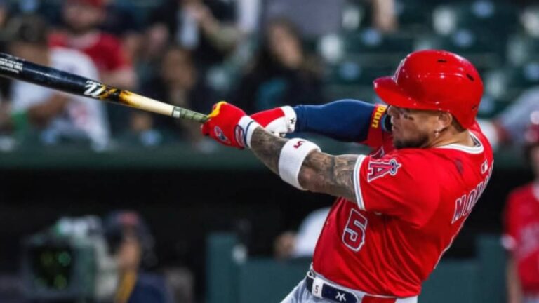 Yoan Moncada abandonó el juego por nueva molestia física