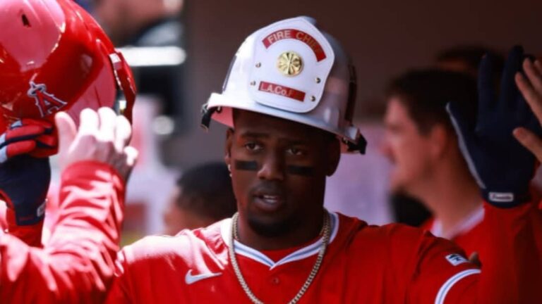 Jorge Soler pega jonrón frente a Tigres de Detroit.