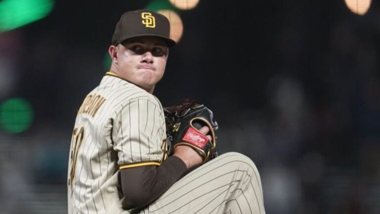 Adrián Morejón firma otro cero como relevista en triunfo de Padres ante Piratas.