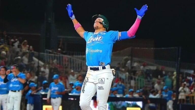 Eddy Díaz se marcha de 5-5 en doble cartelera en la Liga Atlántica.